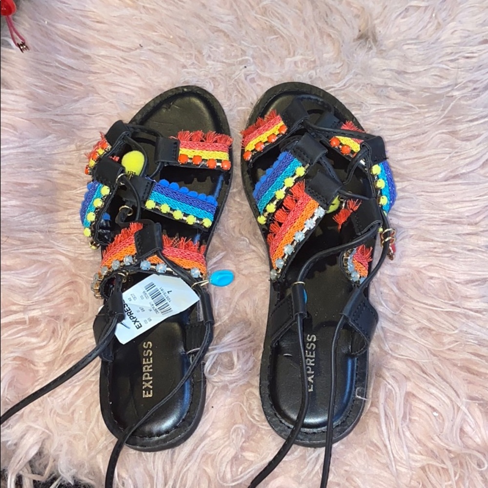 💥HOST PICK💥 New!! Pom Pom Sandals - Picture 3 of 3